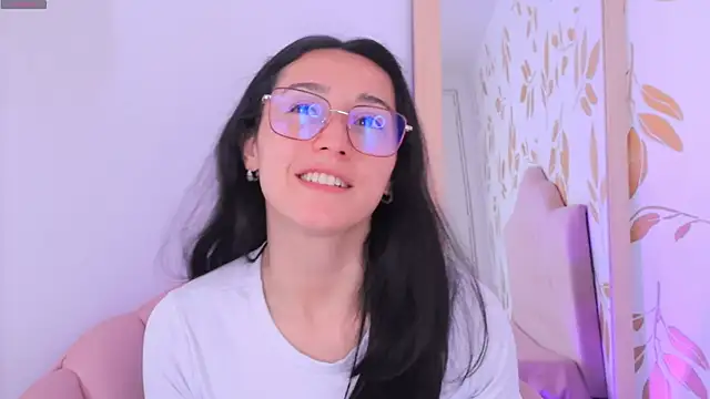 Ginevra esposito online show from November 18, 2025, 1:04 pm