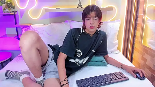 Dan Copers online show from October 17, 2025, 2:08 pm