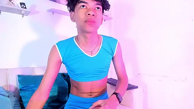 Ivone Rose  online show from December 3, 2025, 12:14 pm