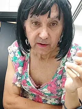 Emily de Carla online show from November 5, 2025, 4:40 pm