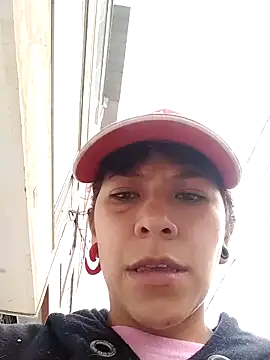 Raven Rouge  online show from February 15, 2026, 1:31 pm