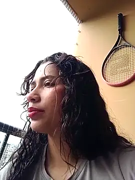 Vikyvoyeur online show from April 19, 2026, 8:55 pm