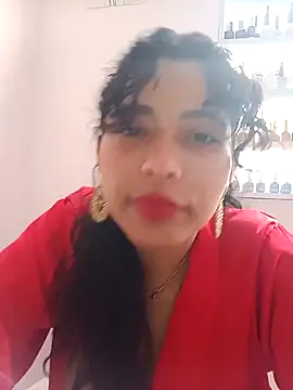 Vikyvoyeur online show from April 24, 2026, 9:39 pm