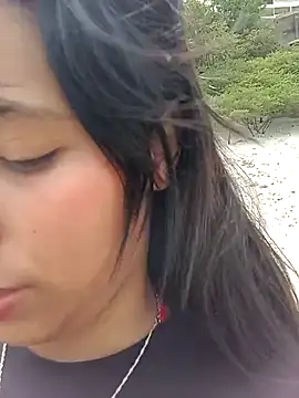 Vikyvoyeur online show from July 3, 2026, 2:56 pm