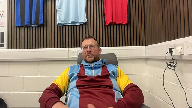 bilf1978 online show from February 10, 2026, 11:47 am