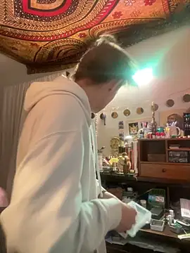 XanderOzzz online show from November 5, 2025, 6:57 am