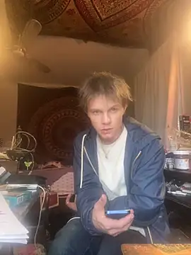 XanderOzzz online show from November 21, 2025, 9:24 pm