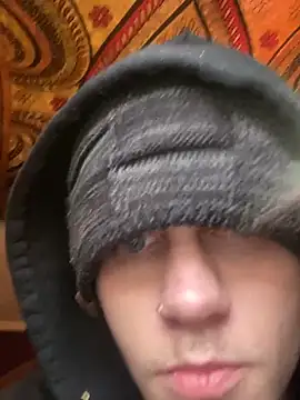 XanderOzzz online show from December 1, 2025, 8:25 pm