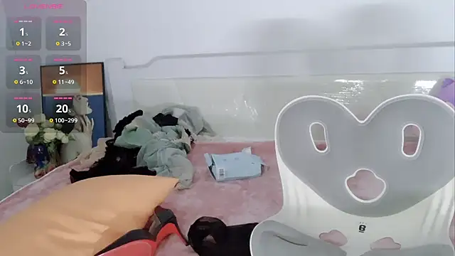 A SR 001 online show from November 25, 2025, 1:11 pm