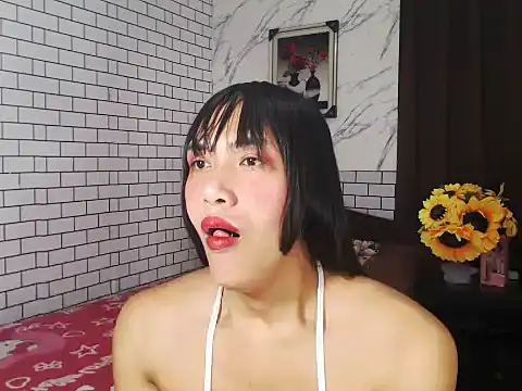 Latinahugecock online show from October 16, 2025, 5:52 am