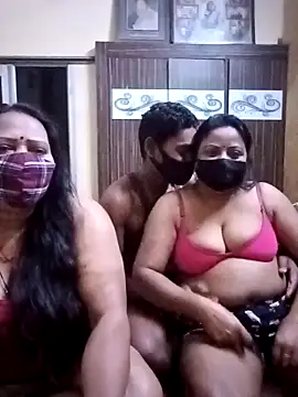 LoveOnStream online show from February 24, 2026, 12:52 am