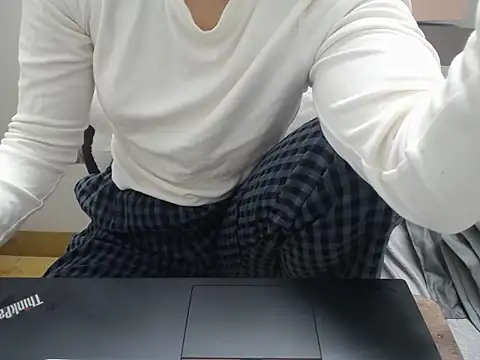 Lamoon 2k online show from October 27, 2025, 2:59 am