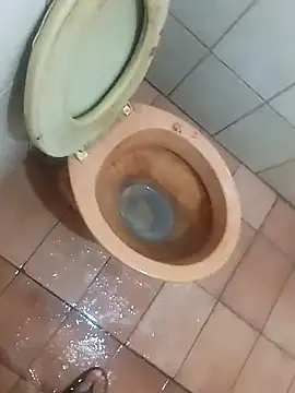 morenosfd069 online show from April 18, 2026, 10:41 am