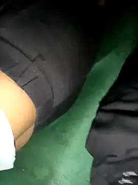 hot manishacpl online show from April 26, 2026, 9:40 am