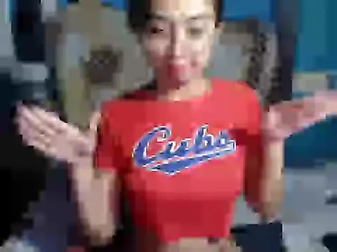 PrettyMae20 online show from April 20, 2026, 4:21 pm