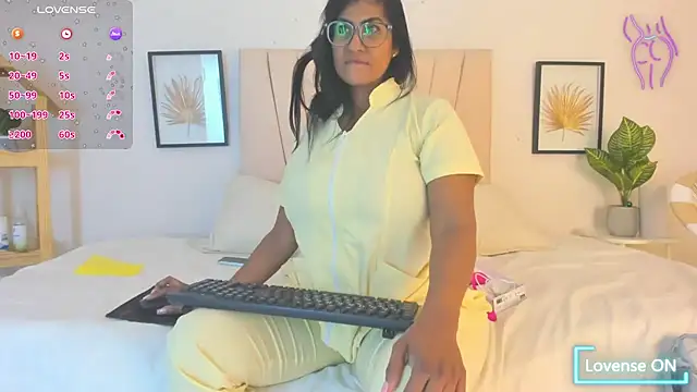  Miaa khalifa  online show from February 12, 2026, 12:44 pm