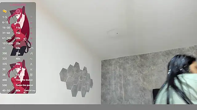 crystaldarliing online show from March 7, 2026, 5:54 pm