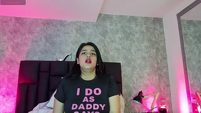 crystaldarliing online show from May 23, 2026, 8:57 pm