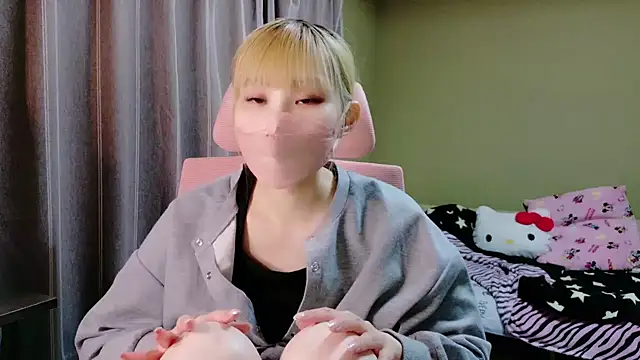 Snapshot of miyu0002 chatting on October 16, 2025, 3:13 pm miyu0002 online show from October 16, 2025, 3:13 pm