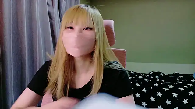 Snapshot of miyu0002 chatting on October 26, 2025, 12:55 pm miyu0002 online show from October 26, 2025, 12:55 pm