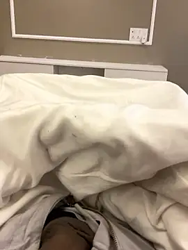 saumon3022 online show from January 11, 2026, 5:12 am