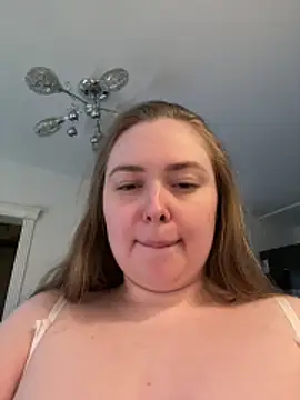 DeniMilkyyyyy online show from April 7, 2026, 12:27 pm