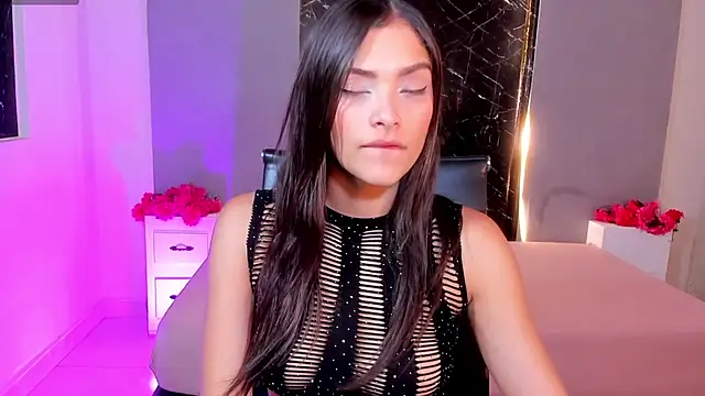 Hannacooper3 online show from September 22, 2025, 7:27 pm