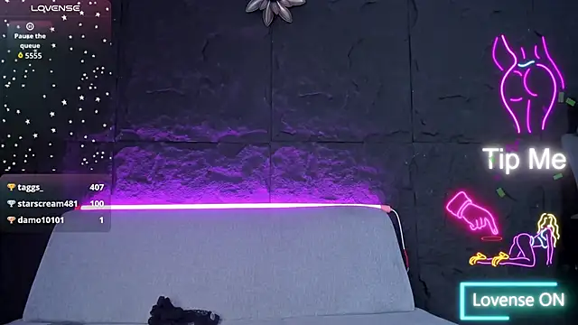 ThaliaBrooks  online show from September 16, 2025, 11:11 am