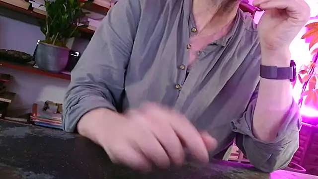 yvanbonar online show from October 18, 2025, 7:53 am