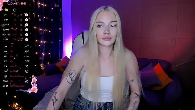 AnyaTaylor  online show from October 19, 2025, 2:12 am
