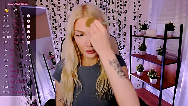 Snapshot of AnyaTaylor_ chatting on May 6, 2026, 2:08 am AnyaTaylor online show from May 6, 2026, 2:08 am