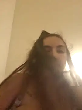 Snapshot of Michou02xXx chatting on December 21, 2025, 10:39 pm Michou02xXx online show from December 21, 2025, 10:39 pm