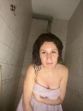 kendrafarq online show from April 16, 2026, 8:04 am