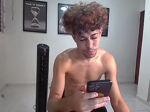 Dollarhot30 online show from February 17, 2026, 10:12 am