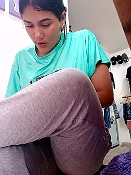 burbuja02 online show from September 25, 2025, 2:21 pm