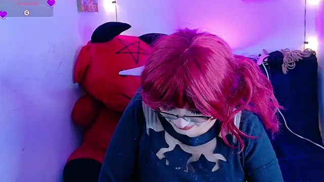 MiaVelvetDoll online show from September 9, 2025, 1:43 pm