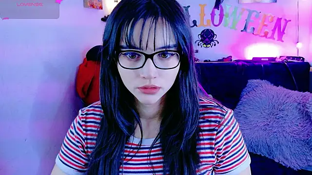 MiaVelvetDoll online show from November 2, 2025, 2:52 pm