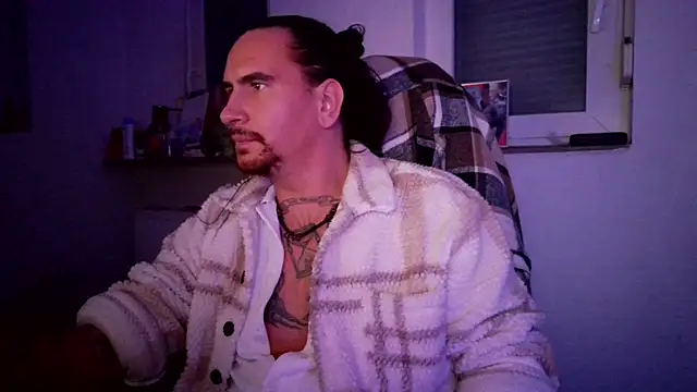 Diosmio069 online show from December 1, 2025, 1:43 am