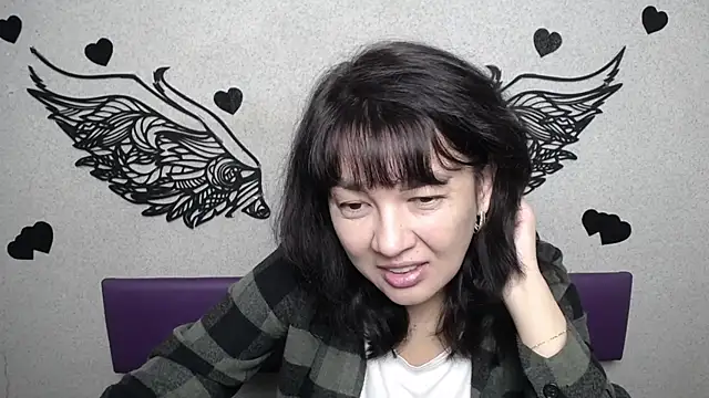 SelenaFly online show from September 19, 2025, 5:09 am