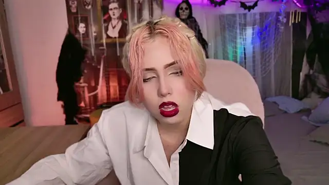 Natalia novna online show from October 10, 2025, 7:46 pm