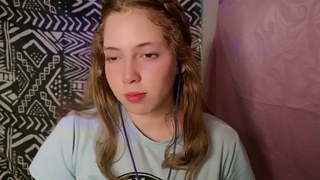 Natalia novna online show from October 25, 2025, 11:43 pm