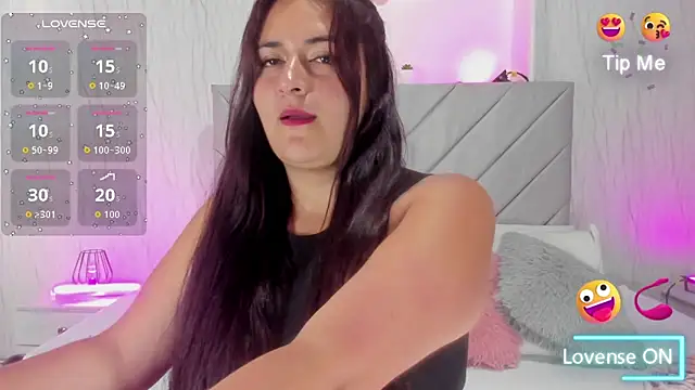 Snapshot of Victoria_Guzman chatting on December 18, 2025, 4:24 pm Victoria Guzman online show from December 18, 2025, 4:24 pm