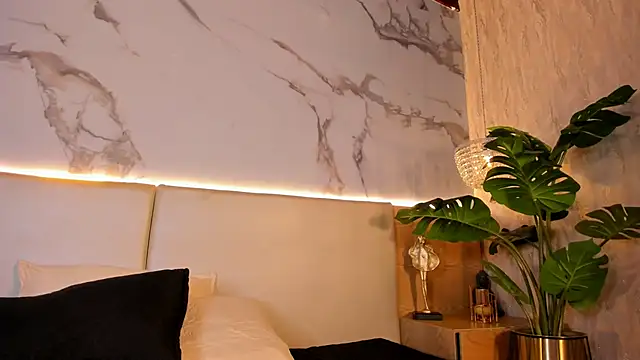 Celeste-Evanns online show from February 21, 2026, 7:59 pm