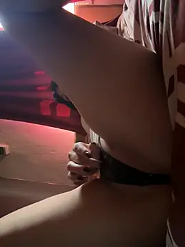 lupereyraa online show from April 24, 2026, 3:14 pm