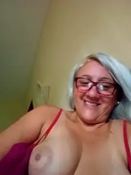 Snapshot of Samantha6767x chatting on March 21, 2026, 7:50 pm Samantha6767x online show from March 21, 2026, 7:50 pm