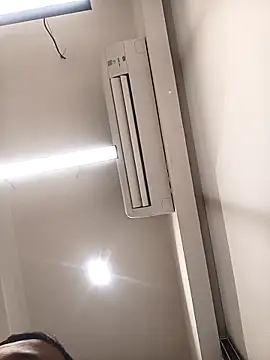 Snapshot of VJ17 chatting on September 14, 2025, 5:17 am VJ17 online show from September 14, 2025, 5:17 am