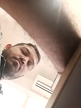 Snapshot of VJ17 chatting on October 9, 2025, 6:55 am VJ17 online show from October 9, 2025, 6:55 am