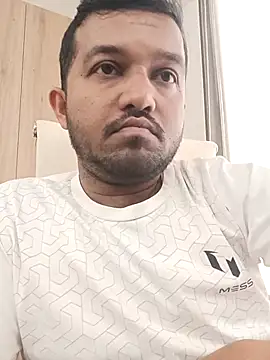 Snapshot of VJ17 chatting on October 18, 2025, 5:10 am VJ17 online show from October 18, 2025, 5:10 am