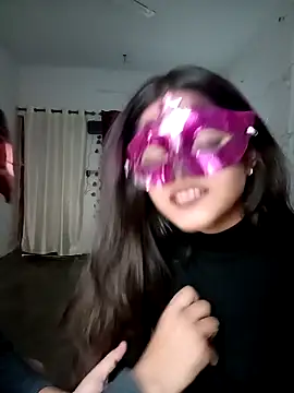 virgin cutie099 online show from December 4, 2025, 11:19 am