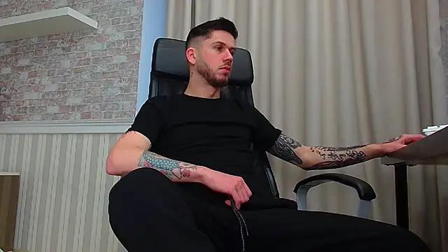 JonahShaw online show from December 15, 2025, 5:55 am